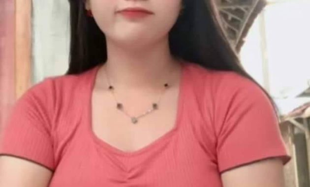Cerita Panas Diajarin Ngeseks Sama Tanteku